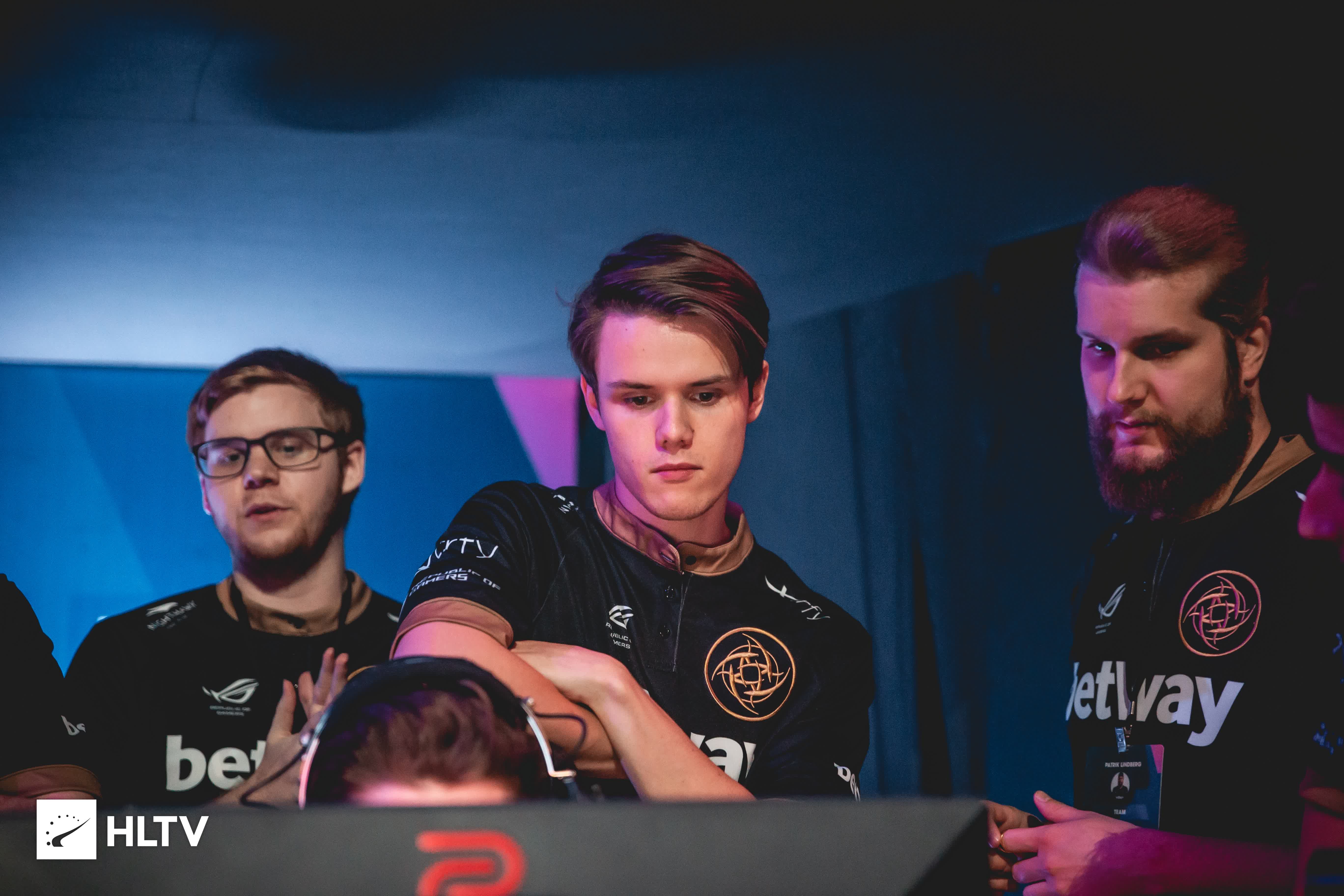 波普无疑是 波普无疑是