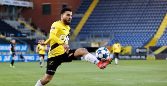 榜首战！中国女排赢酣畅淋漓一胜 李盈莹的替补揽得分王