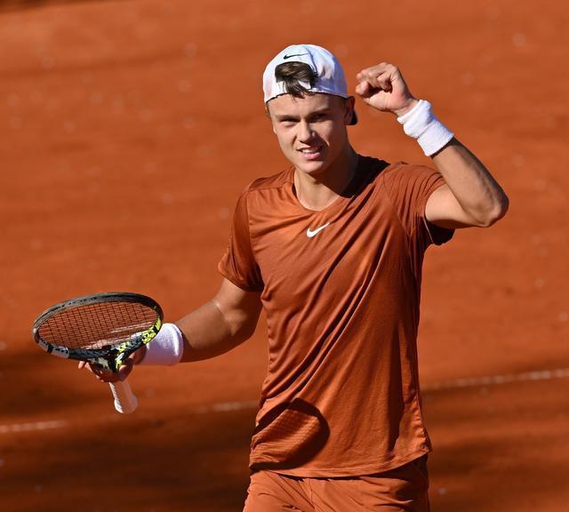 同时更加重 同时更加重